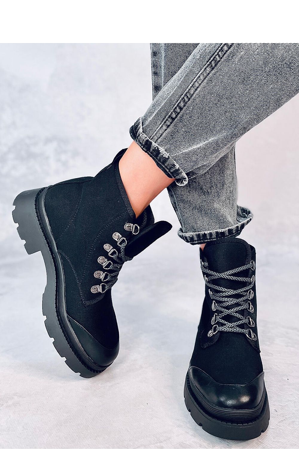Wanderschuhe model 187407 Inello