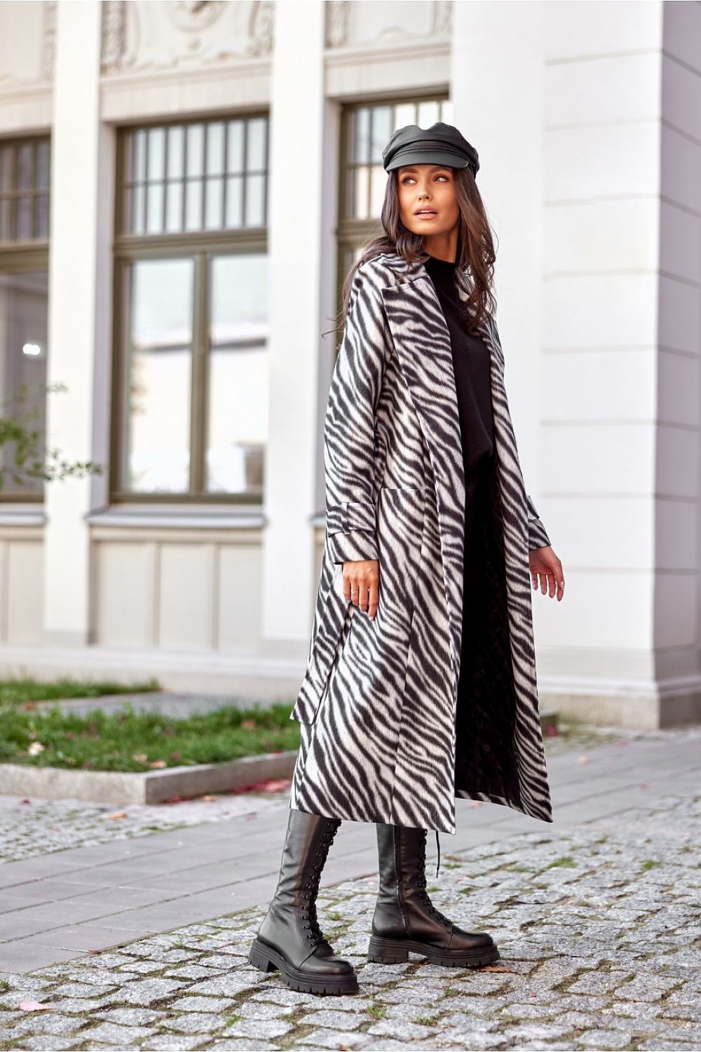 Mantel model 188270 Roco Fashion