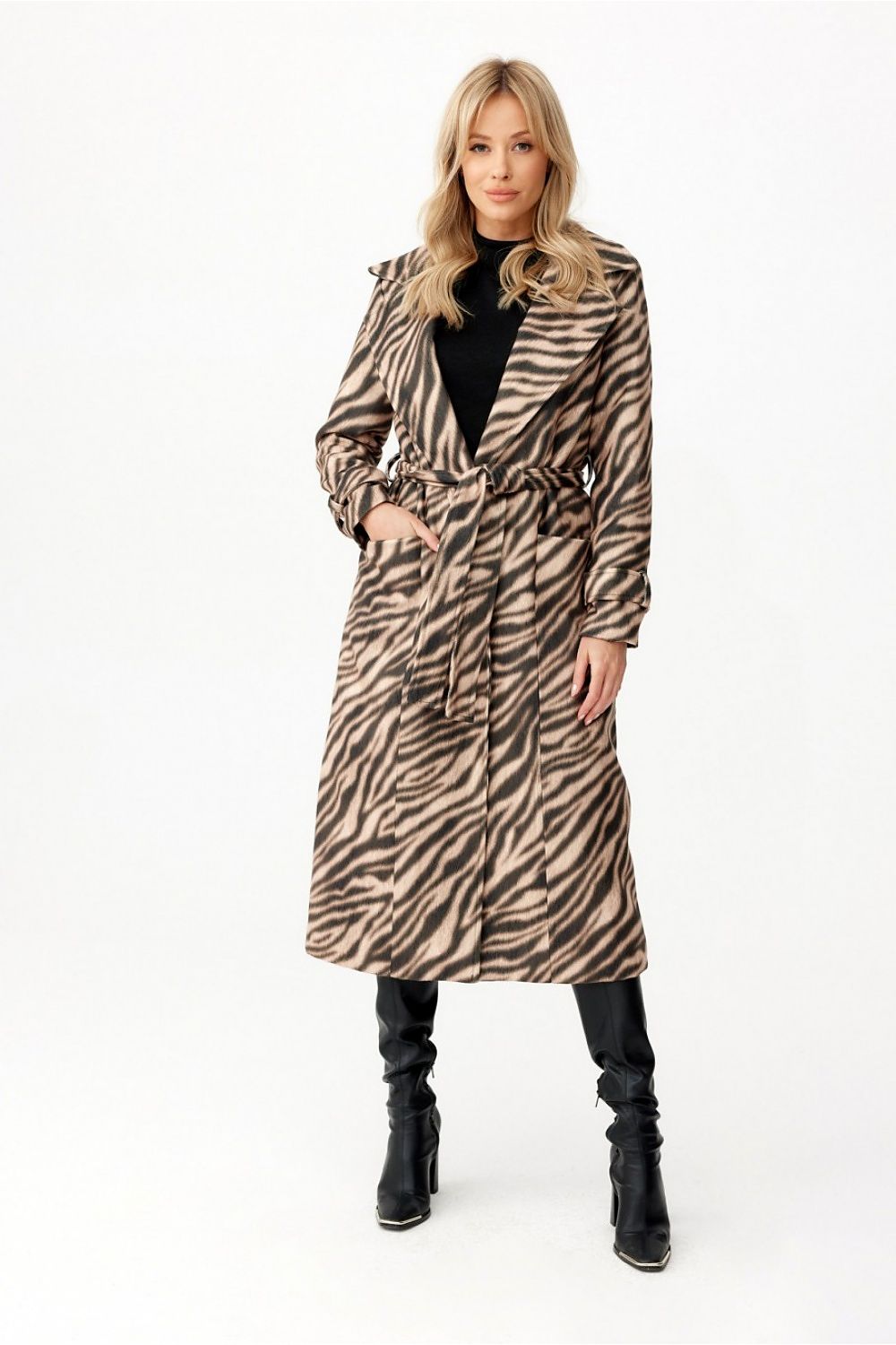 Mantel model 188271 Roco Fashion