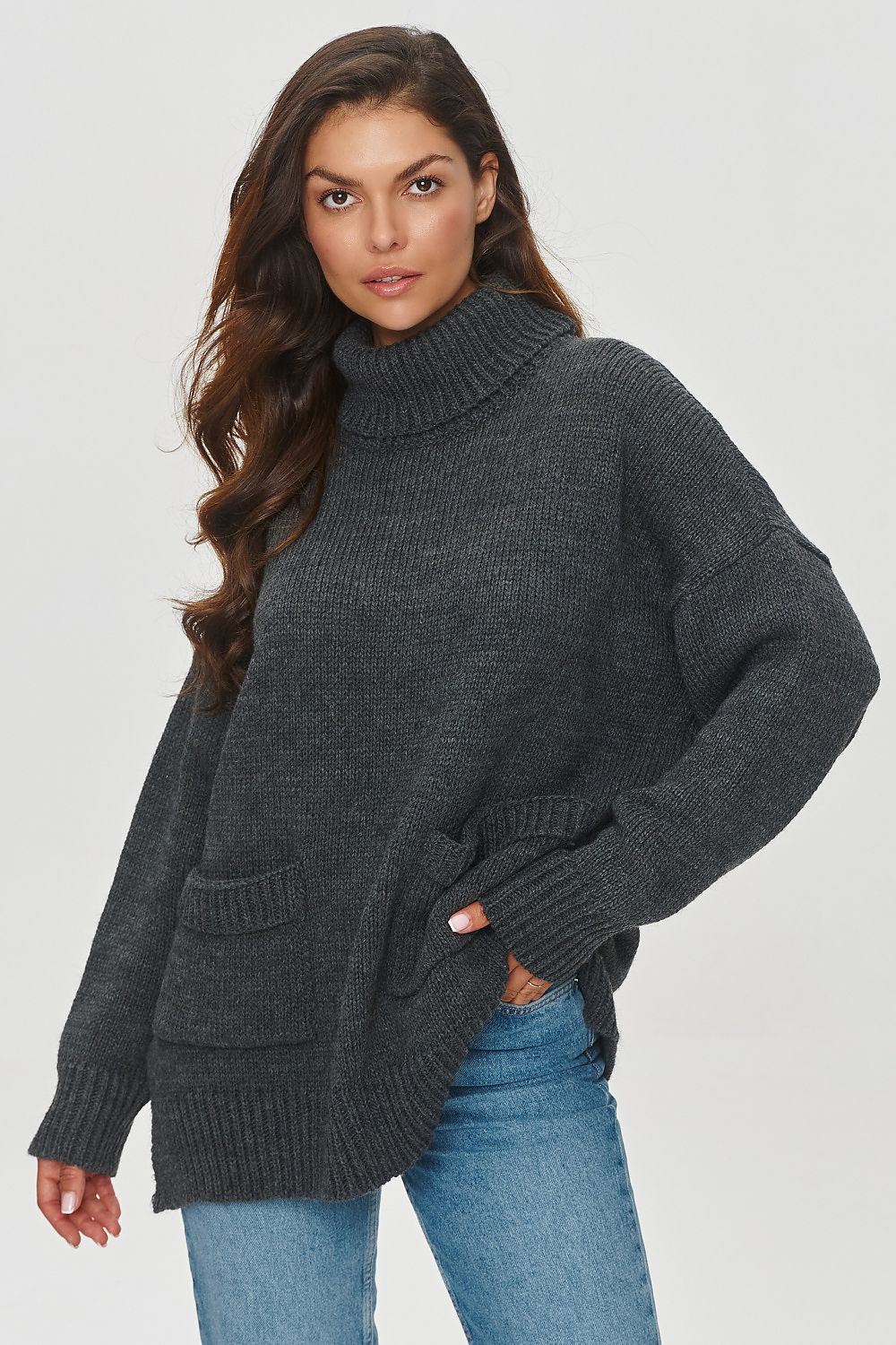 Rollkragenpullover model 201796 Makadamia