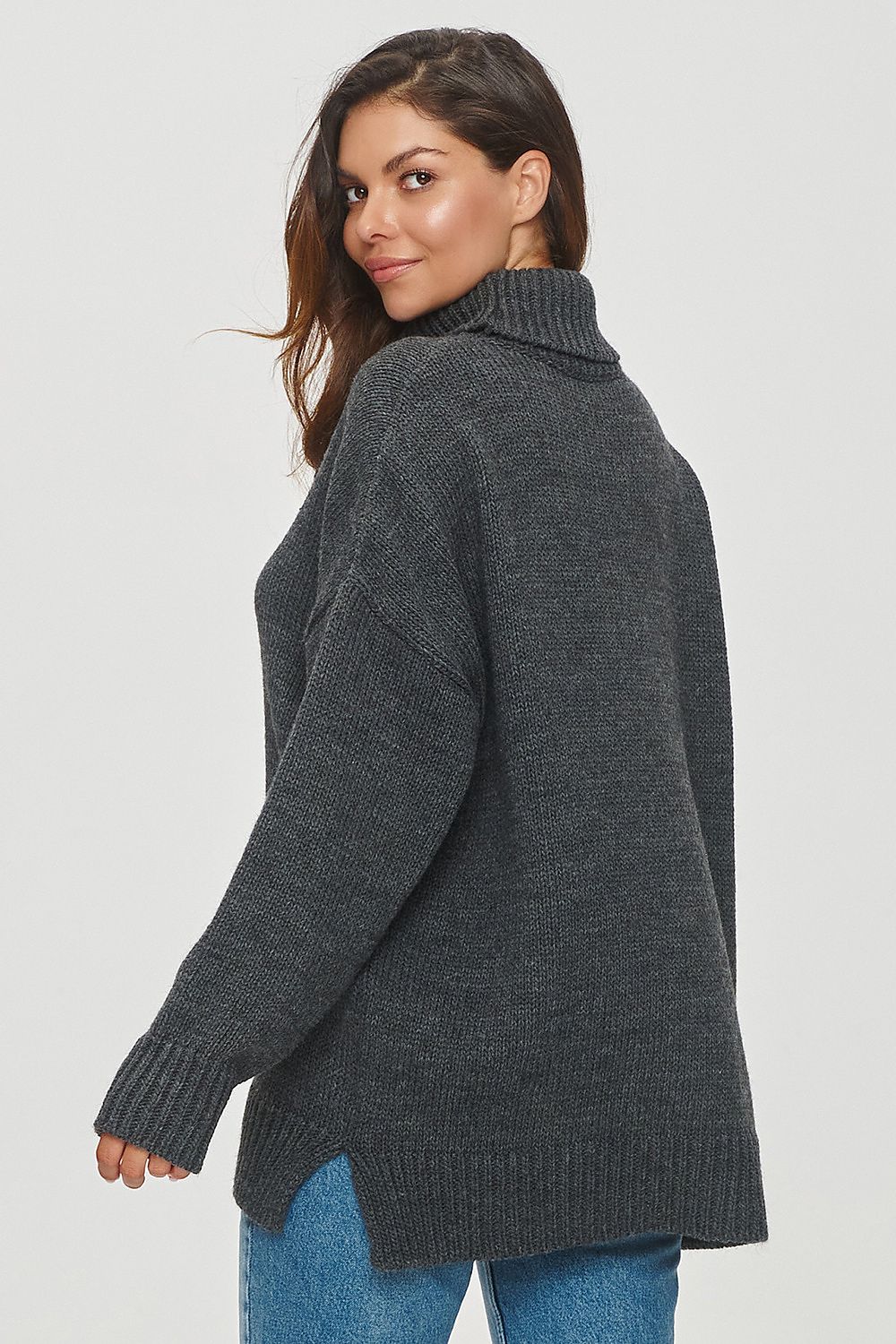 Rollkragenpullover model 201796 Makadamia