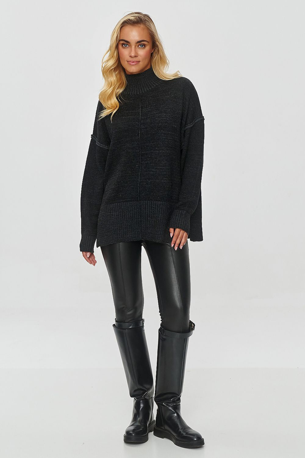 Rollkragenpullover model 201819 Makadamia