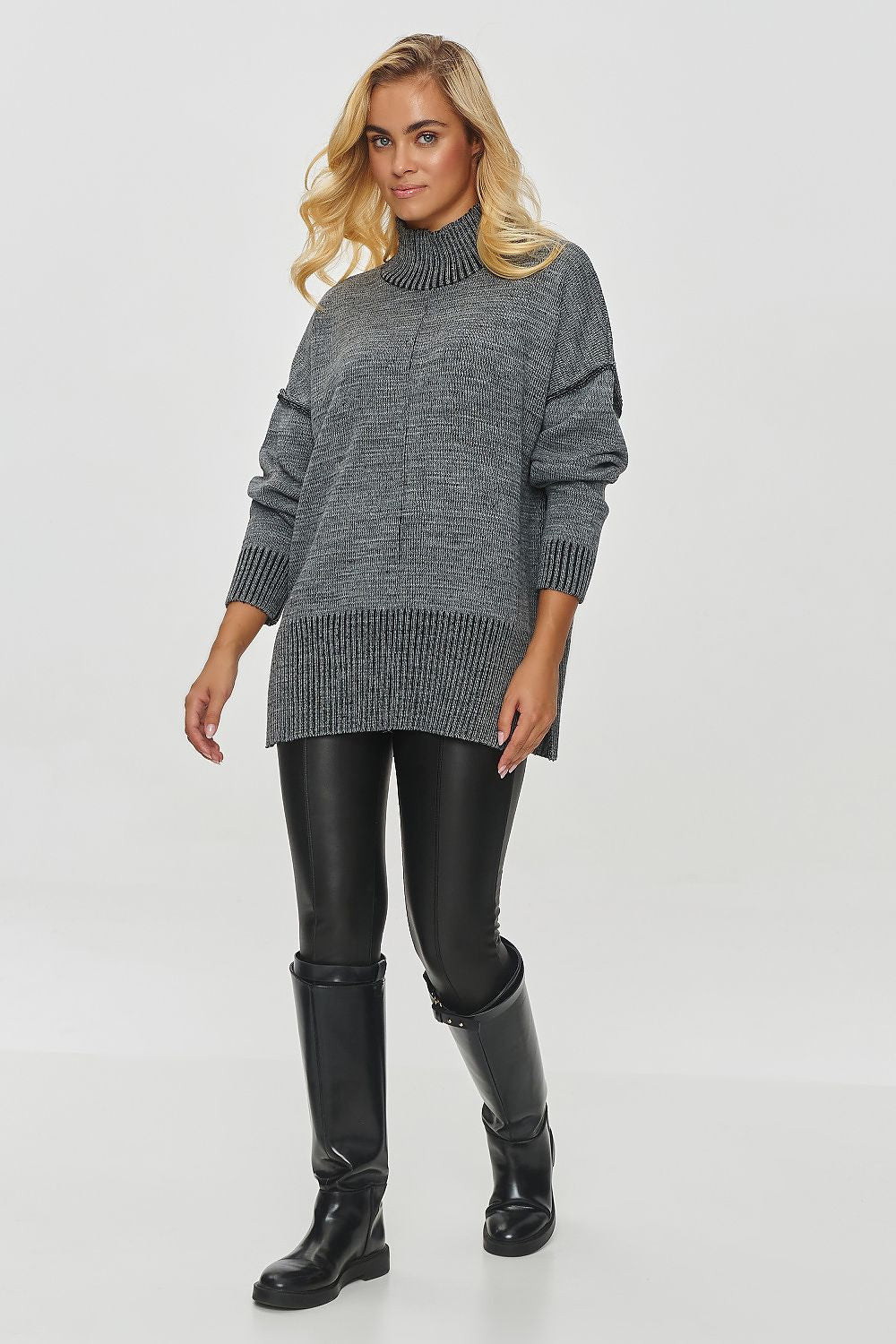 Rollkragenpullover model 201820 Makadamia