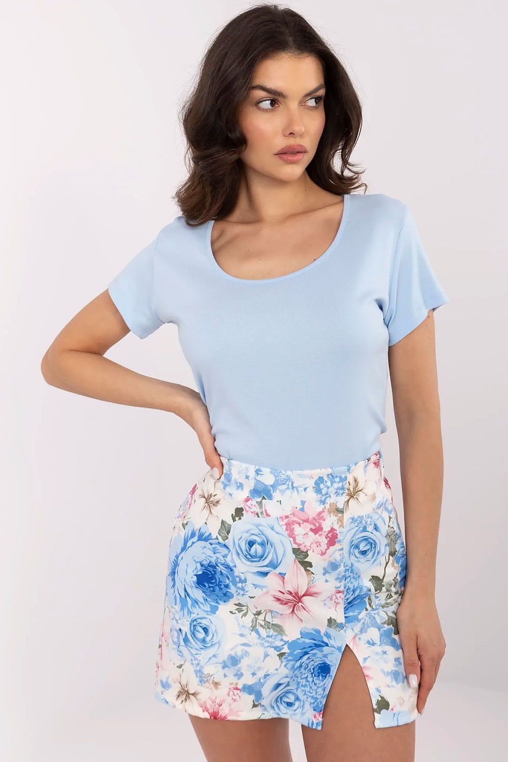 T-shirt model 211190 Relevance