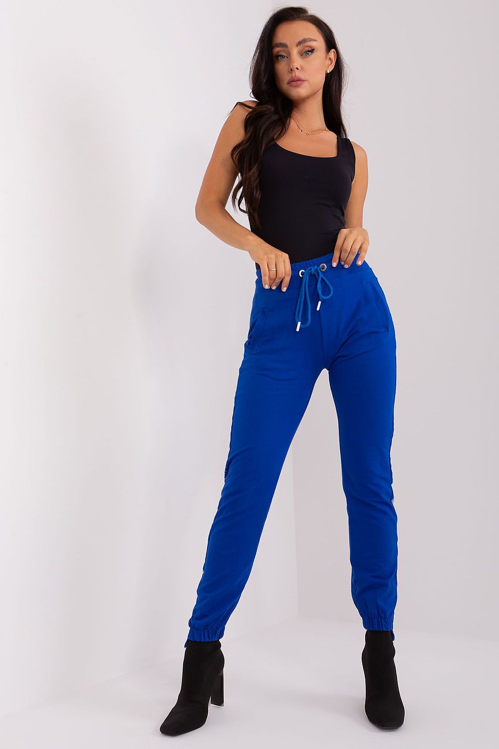 Sportanzug Hosen model 211742 Relevance