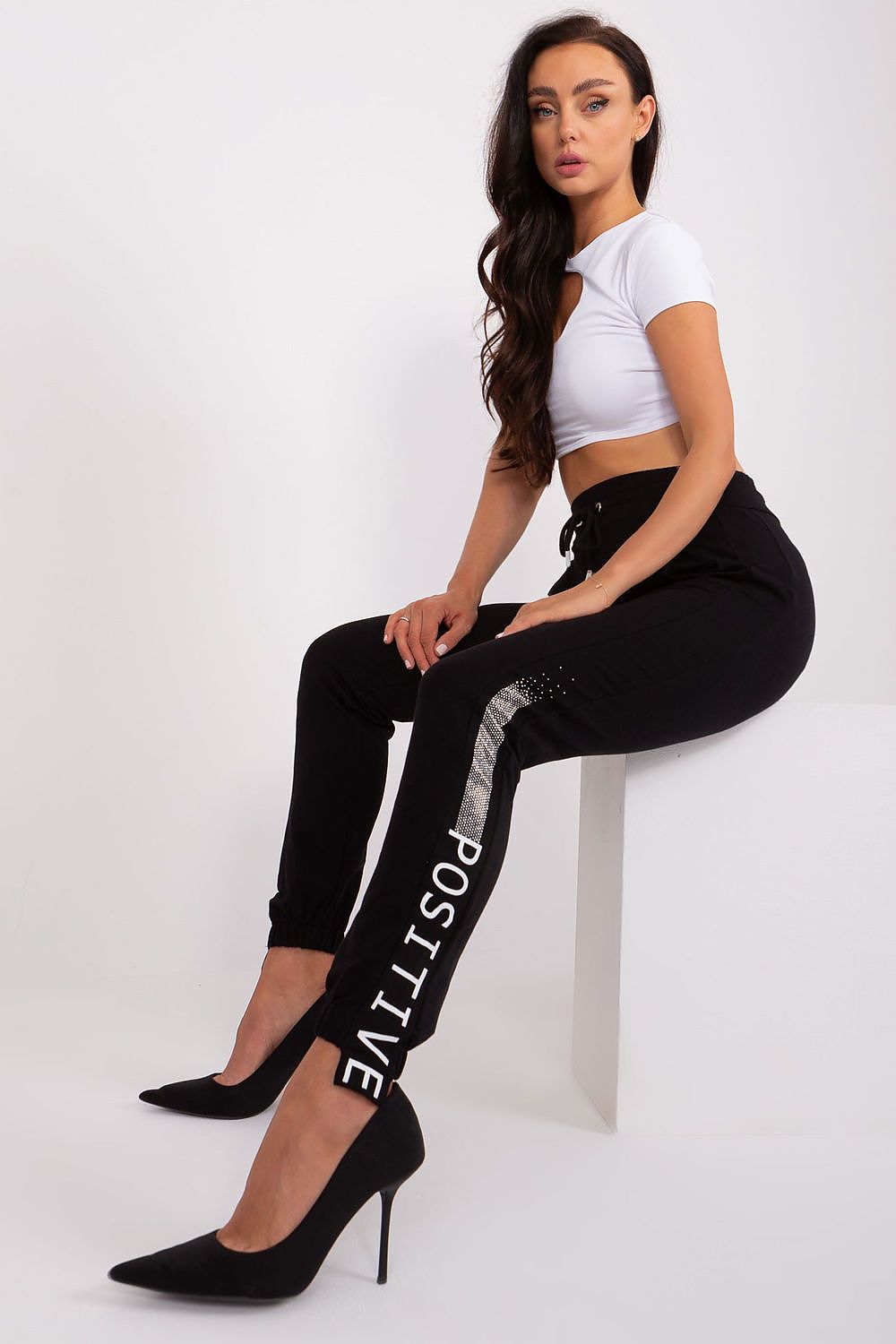 Sportanzug Hosen model 211745 Relevance