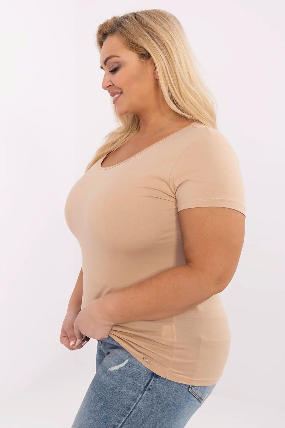 Plus-Size T-shirt model 211761 Relevance
