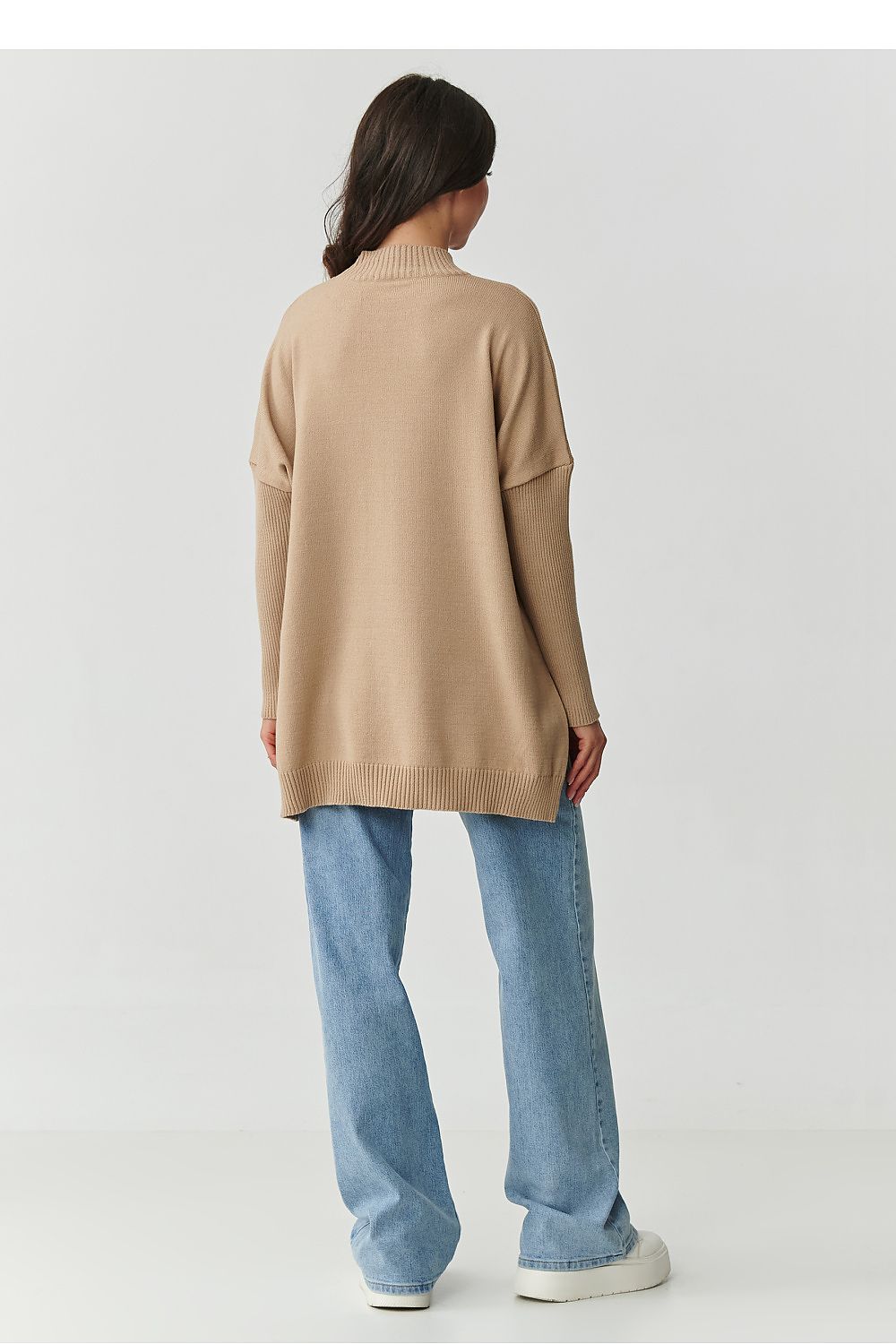 Pullover model 217400 Makadamia