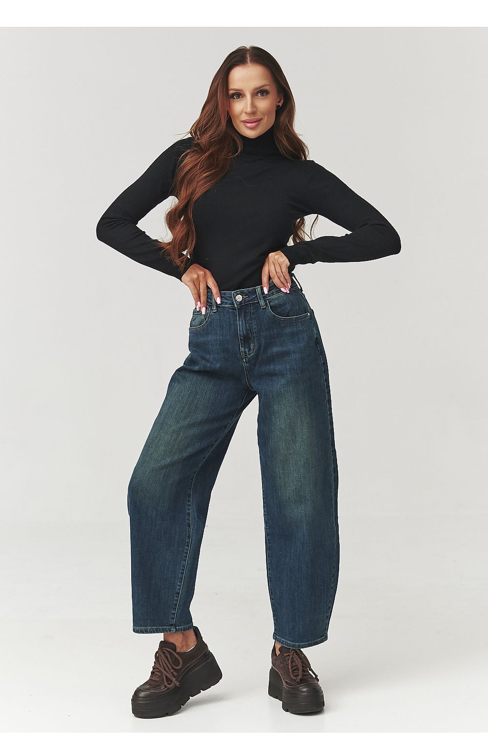 Rollkragenpullover model 219743 Makadamia