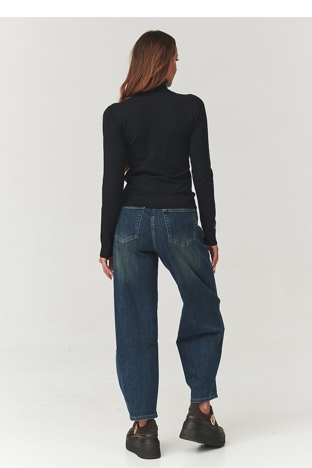 Rollkragenpullover model 219743 Makadamia