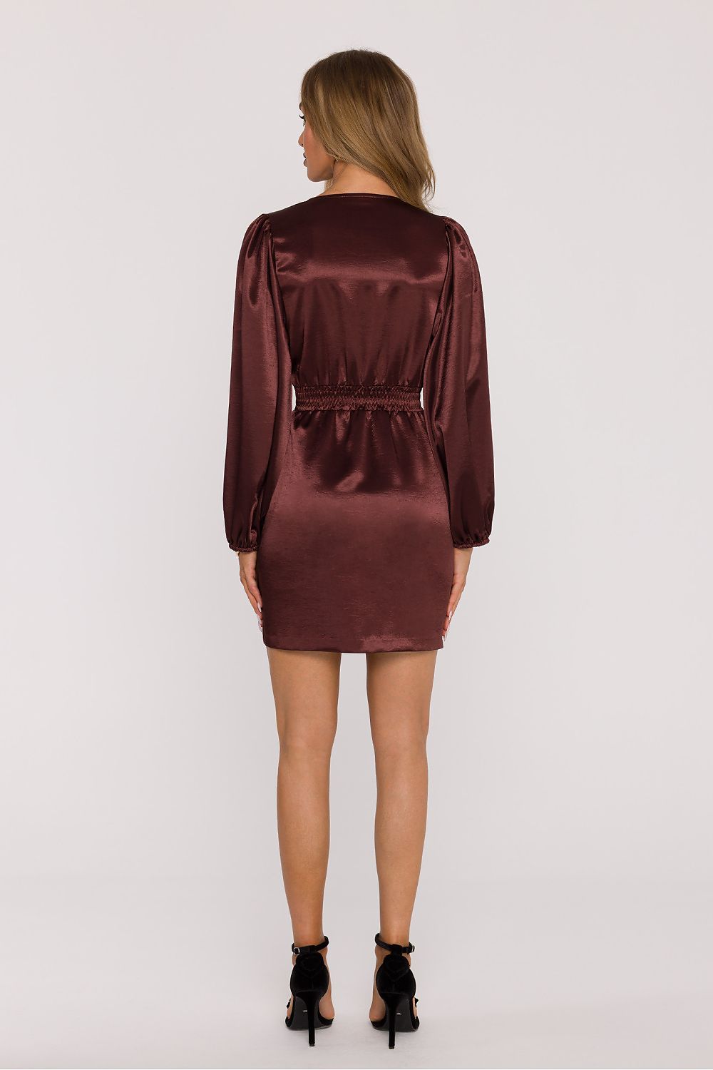 Kurzes Kleid model 220002 Moe