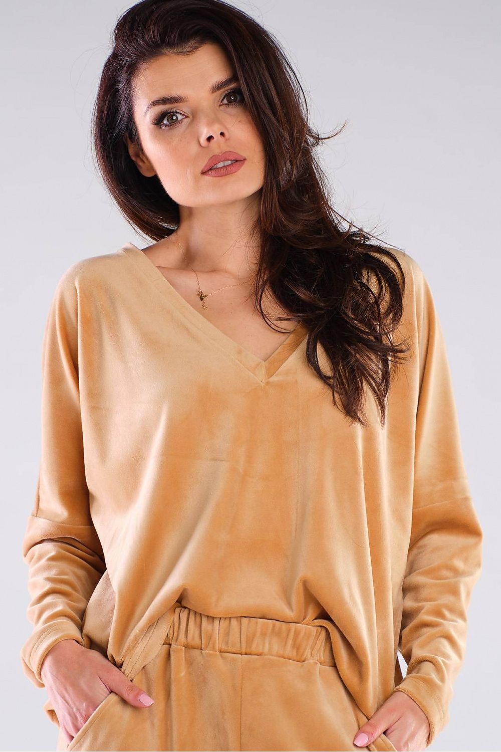 Sweater model 155457 awama
