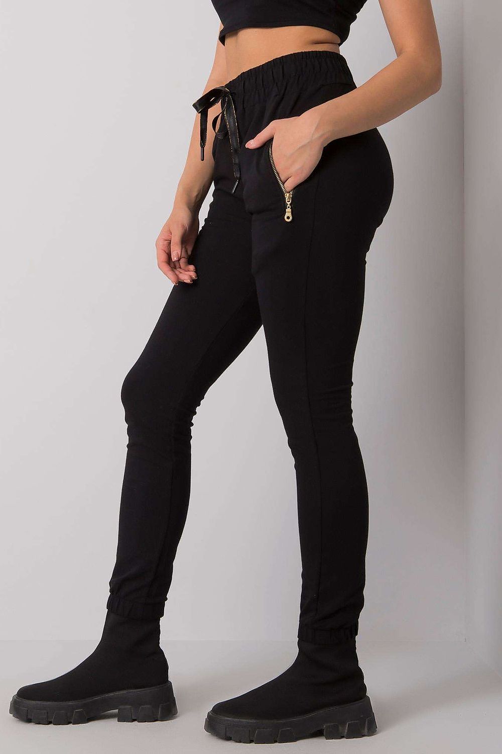 Sportanzug Hosen model 159862 Relevance