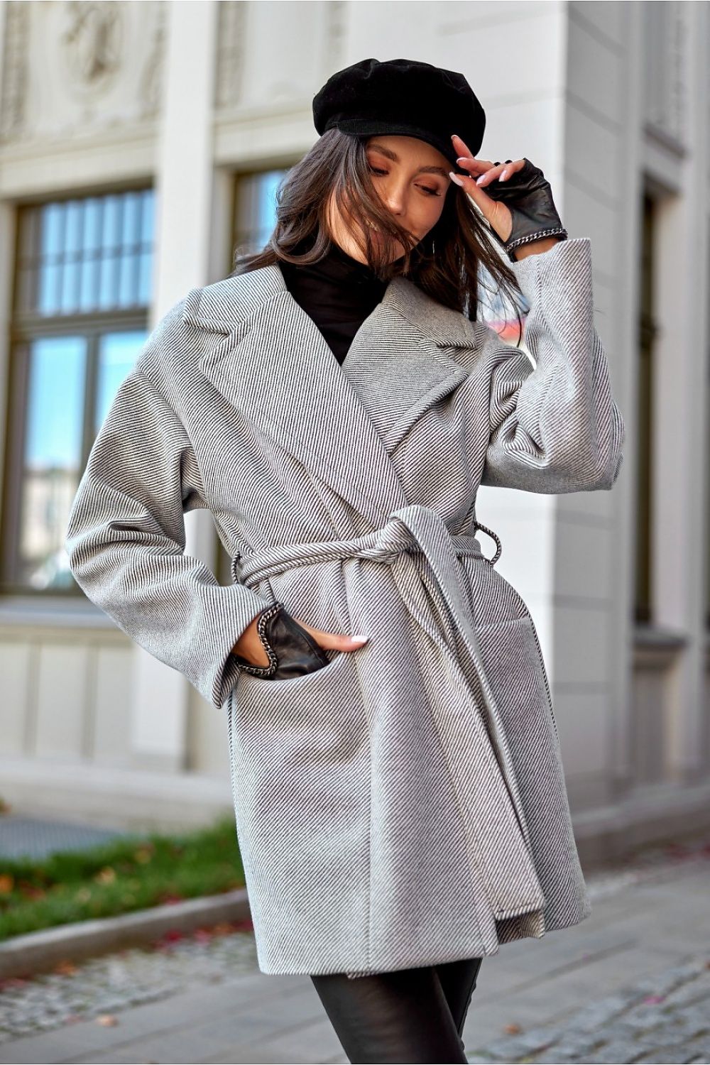 Mantel model 176484 Roco Fashion