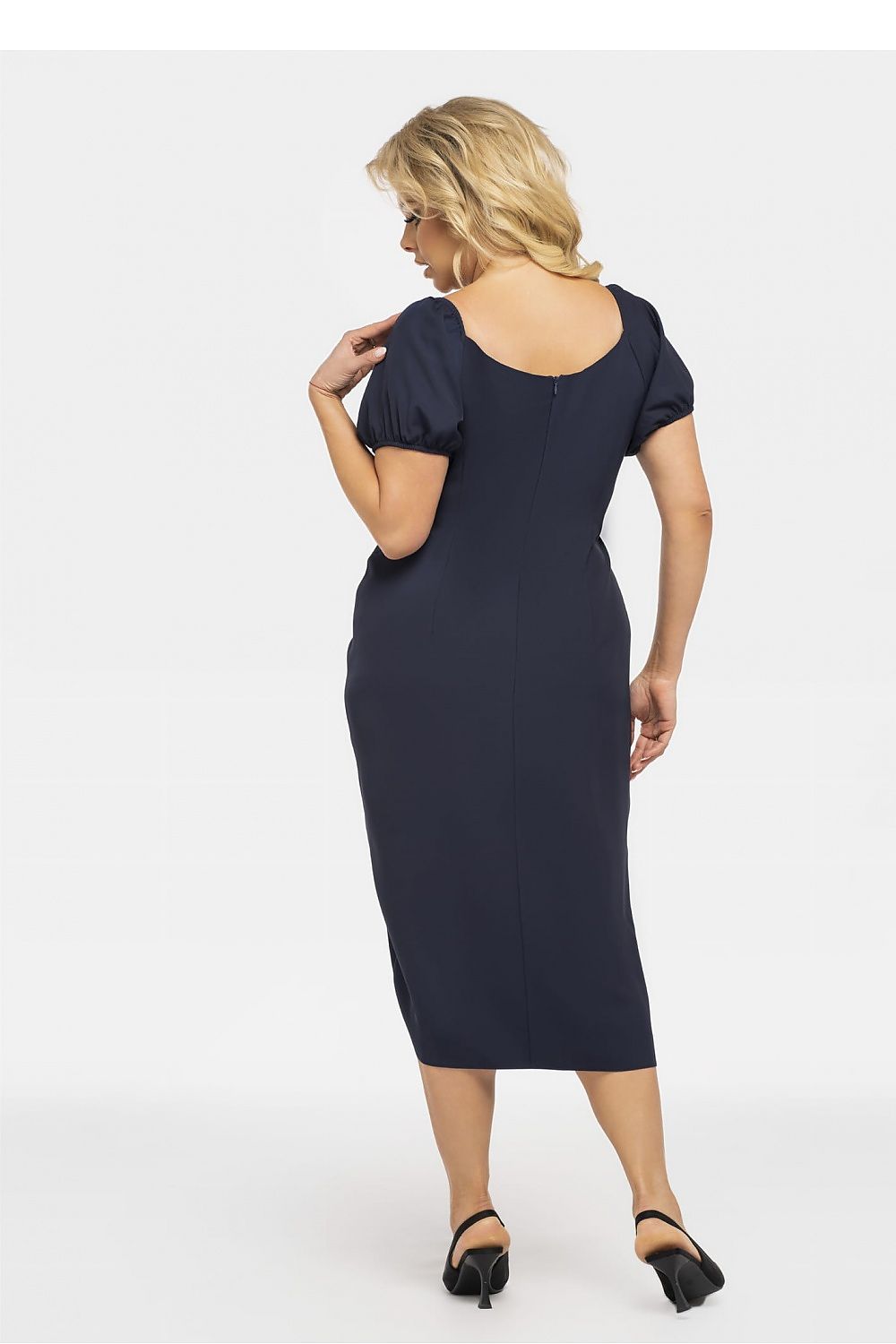  Plus-Size Kleider model 190955 Karko 