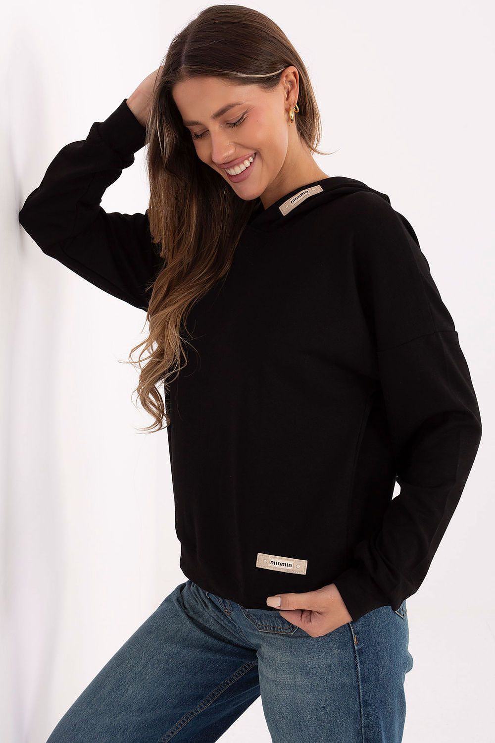  Sweater model 220419 Relevance 