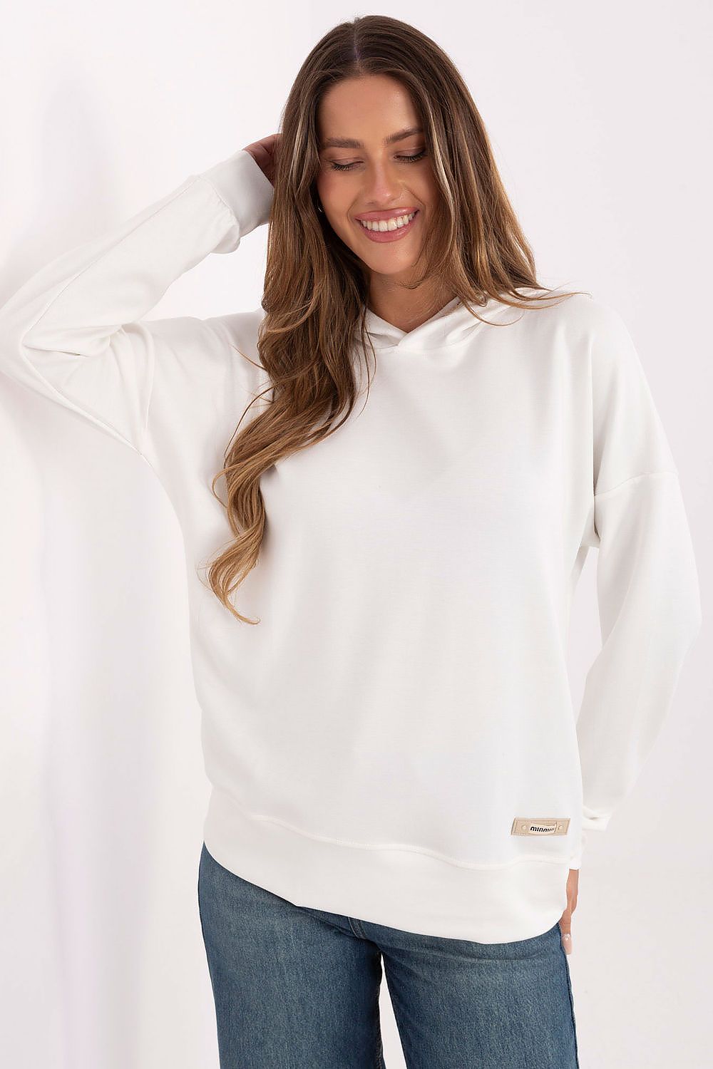  Sweater model 220421 Relevance 