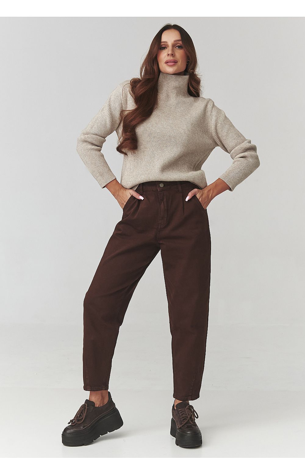  Rollkragenpullover model 220775 Makadamia 