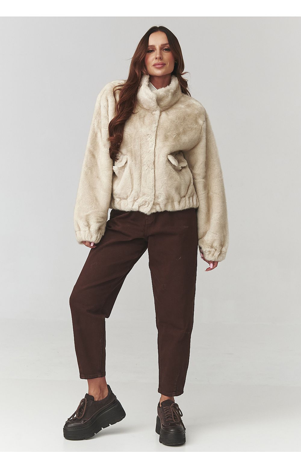  Jacke model 220779 Makadamia 